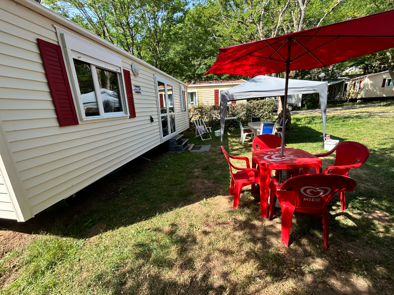 Bungalow au bord du lac