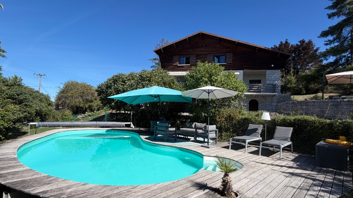 Grande villa familiale rénovée
