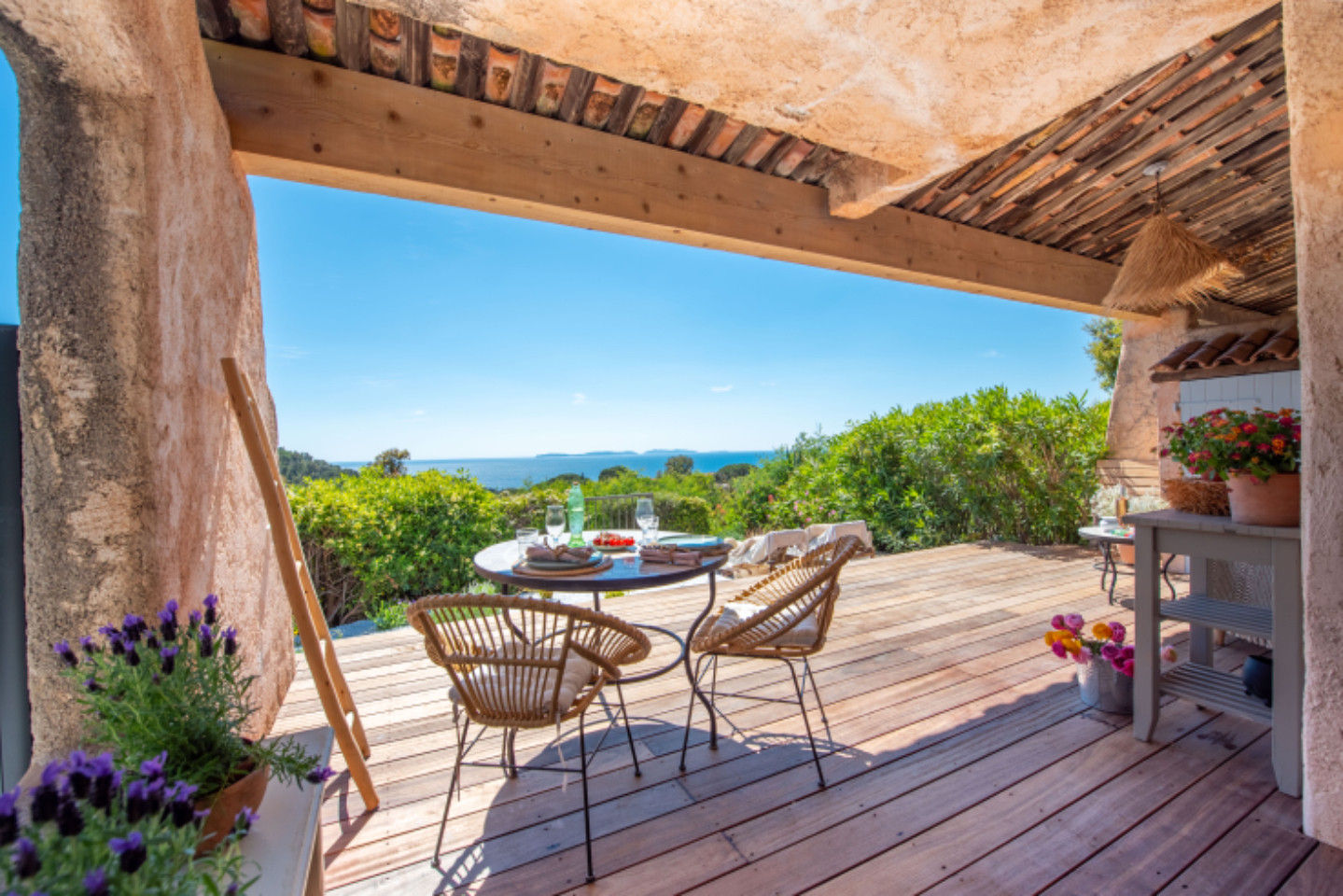 Cabane Theasis, la mer à perte de vue