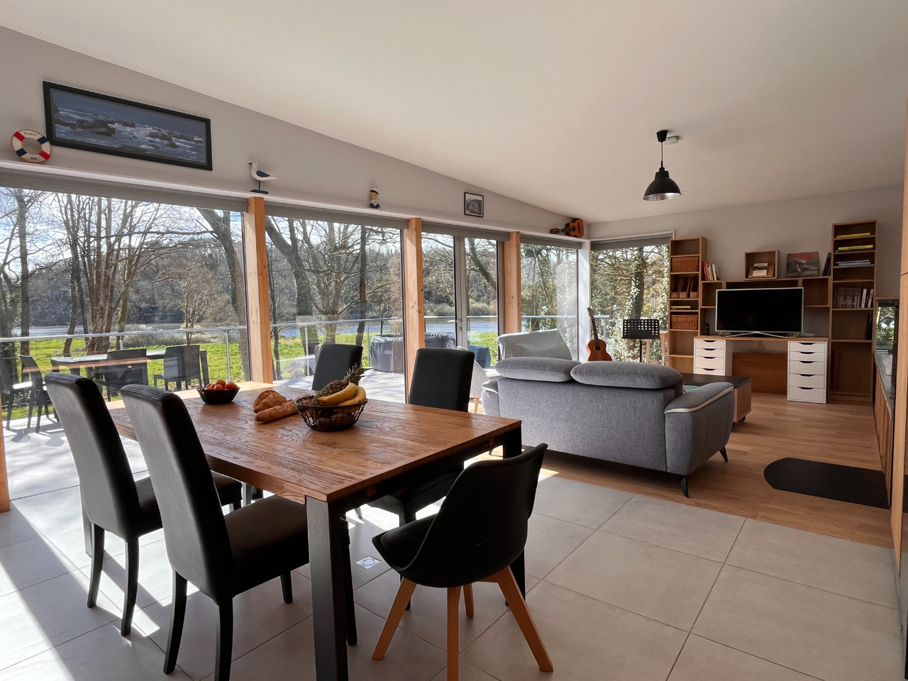 Villa d'architecte en bois avec vue imprenable