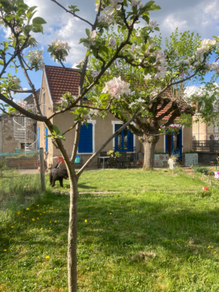 Hôte GreenGo: Maison Colorée et meublée vintage de 1770 dans le Bourgogne