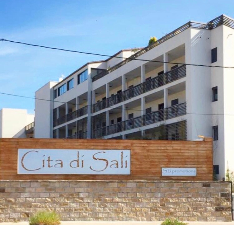 GreenGo Studi Piscine 200m du Port de Porto Vecchio