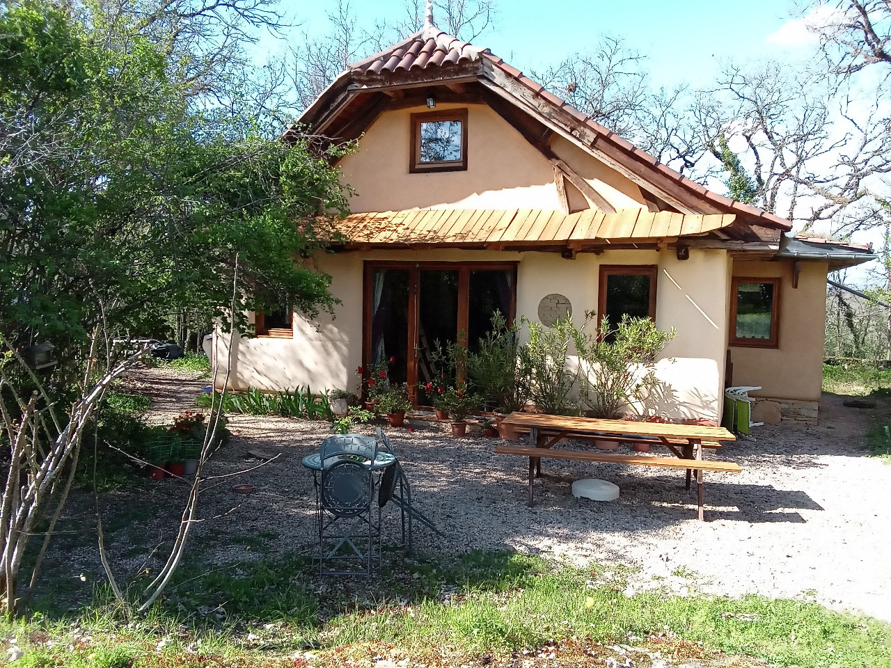 GreenGo Charmante maison écologique en paille et bois