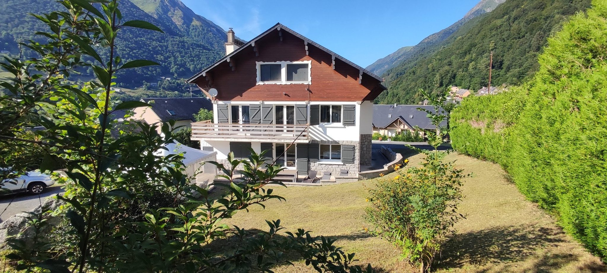 Logement GreenGo: Chalet les Marmottons Spa extérieur Vue Vallée