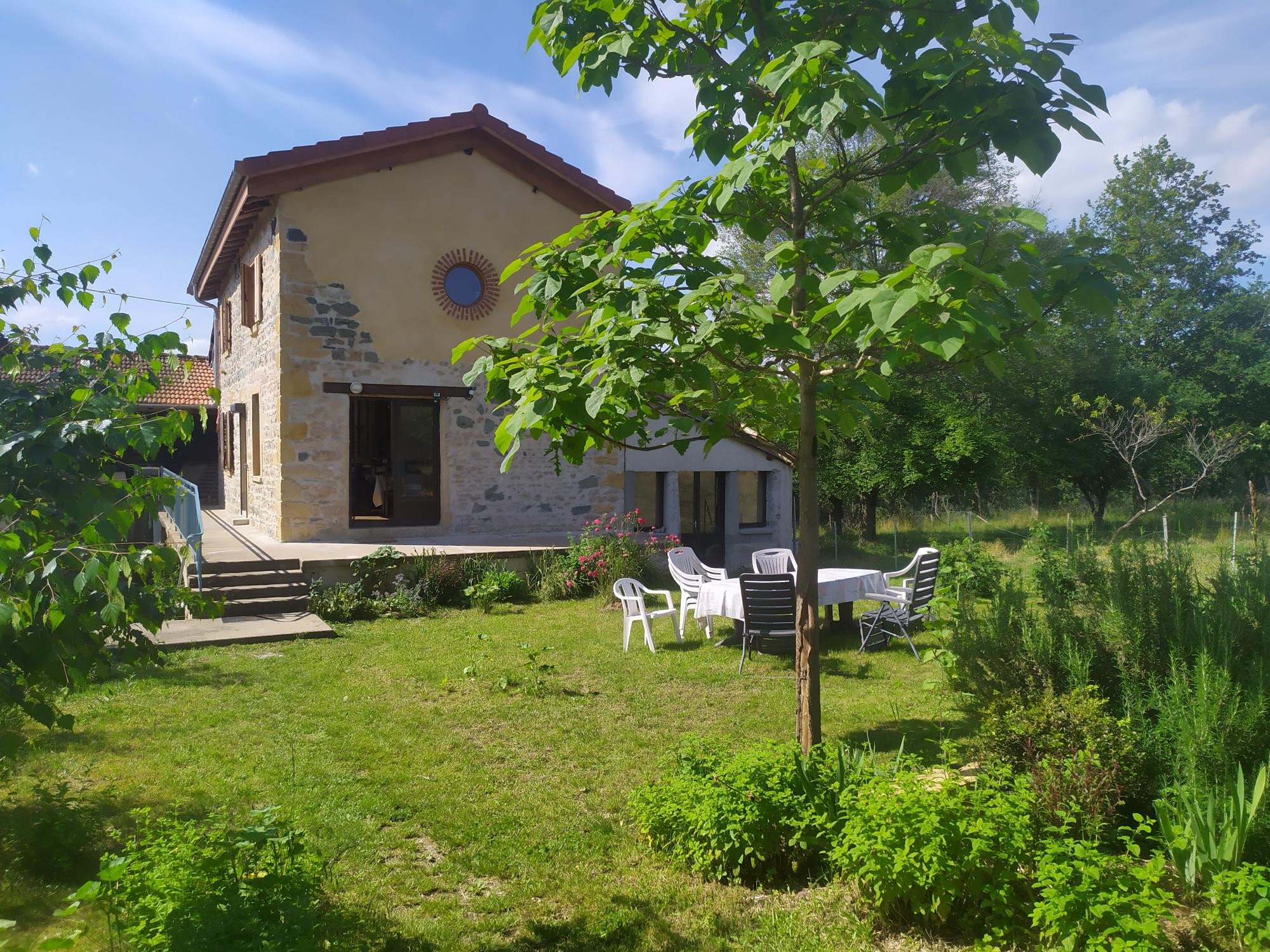Gîte avec jardin au calme jusqu'à 8 voyageurs