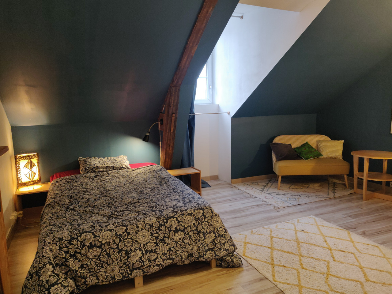 La chambre bleue sous les toits