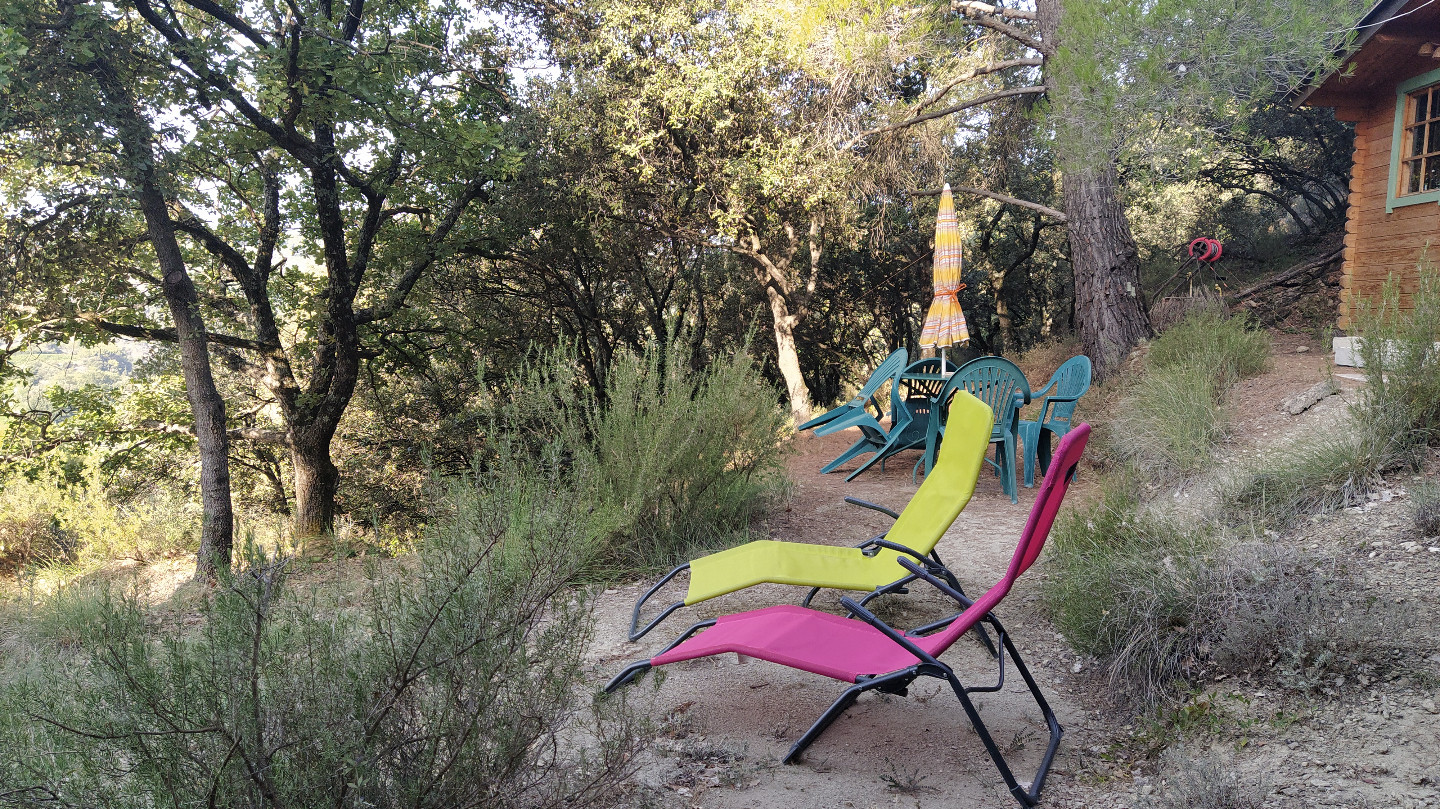GreenGo Petit cocon en bois face aux montagnes ideal couple