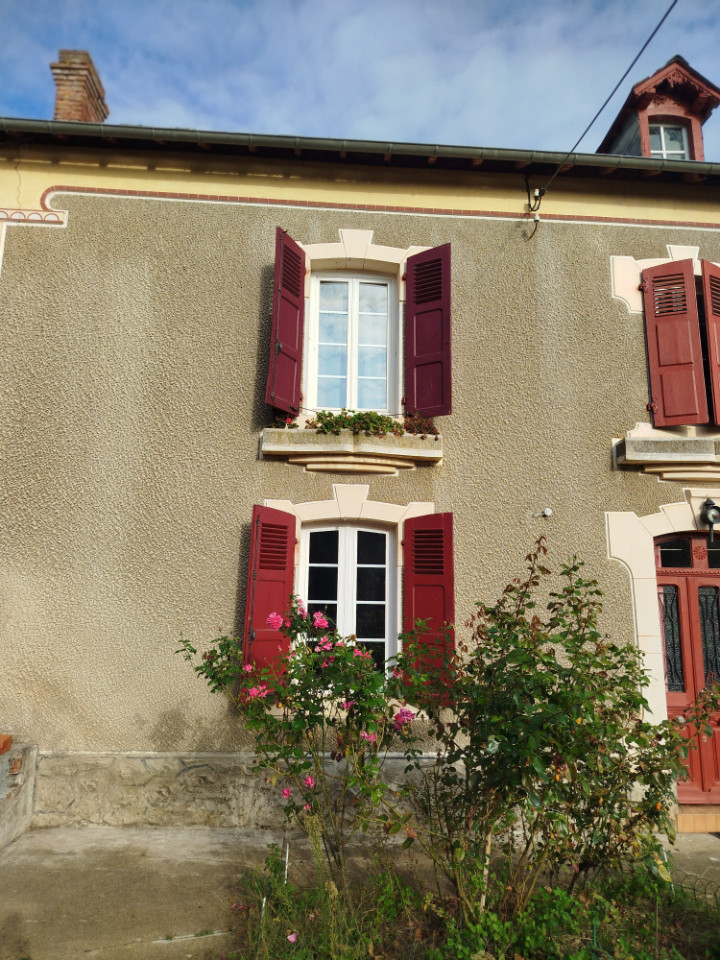 Maisonbouéprèsdulac