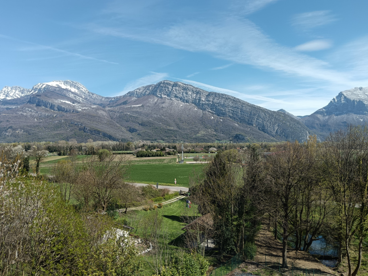 GreenGo Noyarey - Duplex neuf vu montagne & poêle