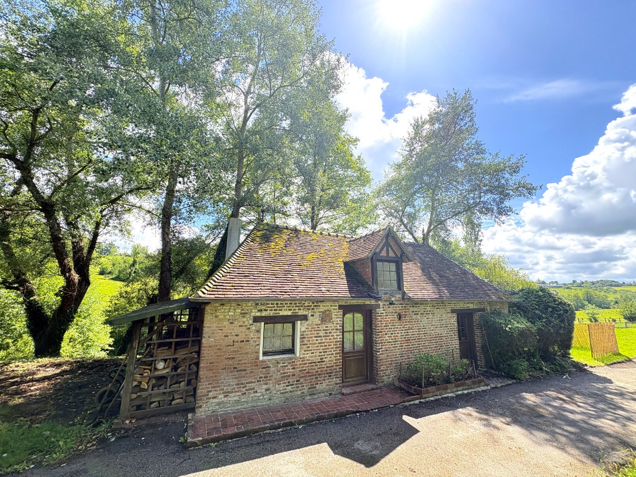 Maison de charme en bord d'étang