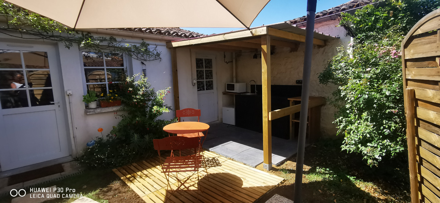 La maison bleue du gorgeais