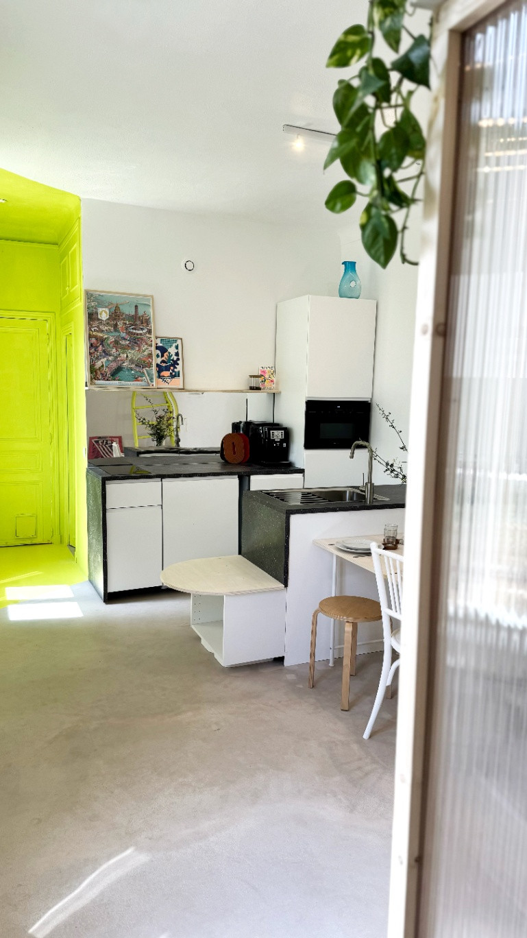 Duplex de designers calme, vue figuiers