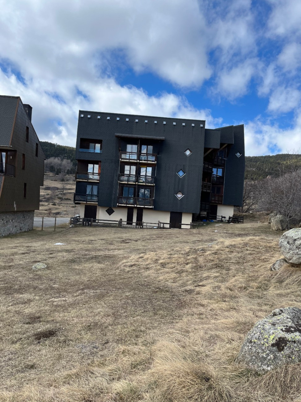 Joli studio avec magnifique vue