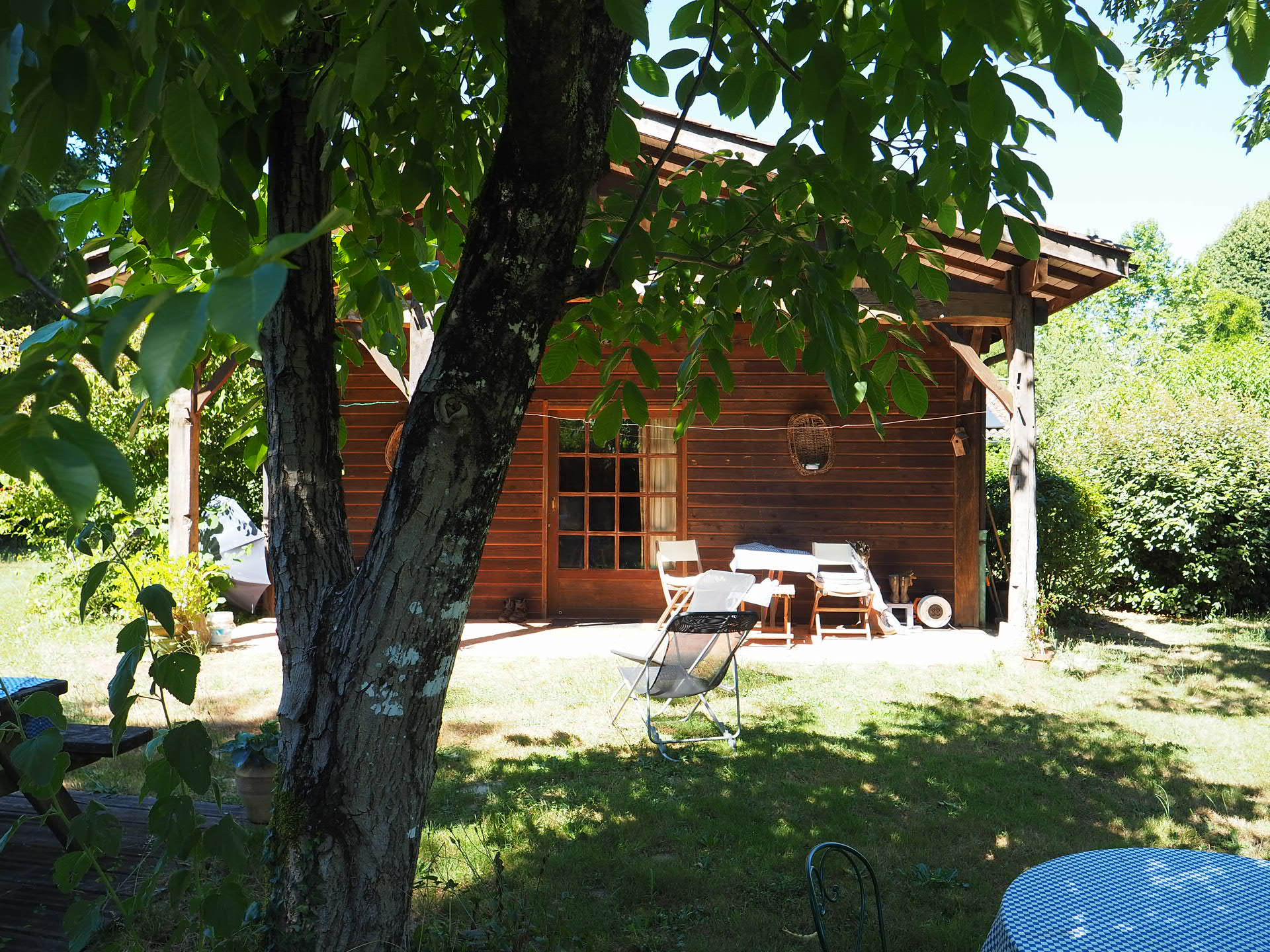 Chalet entouré de nature - piscine et tennis