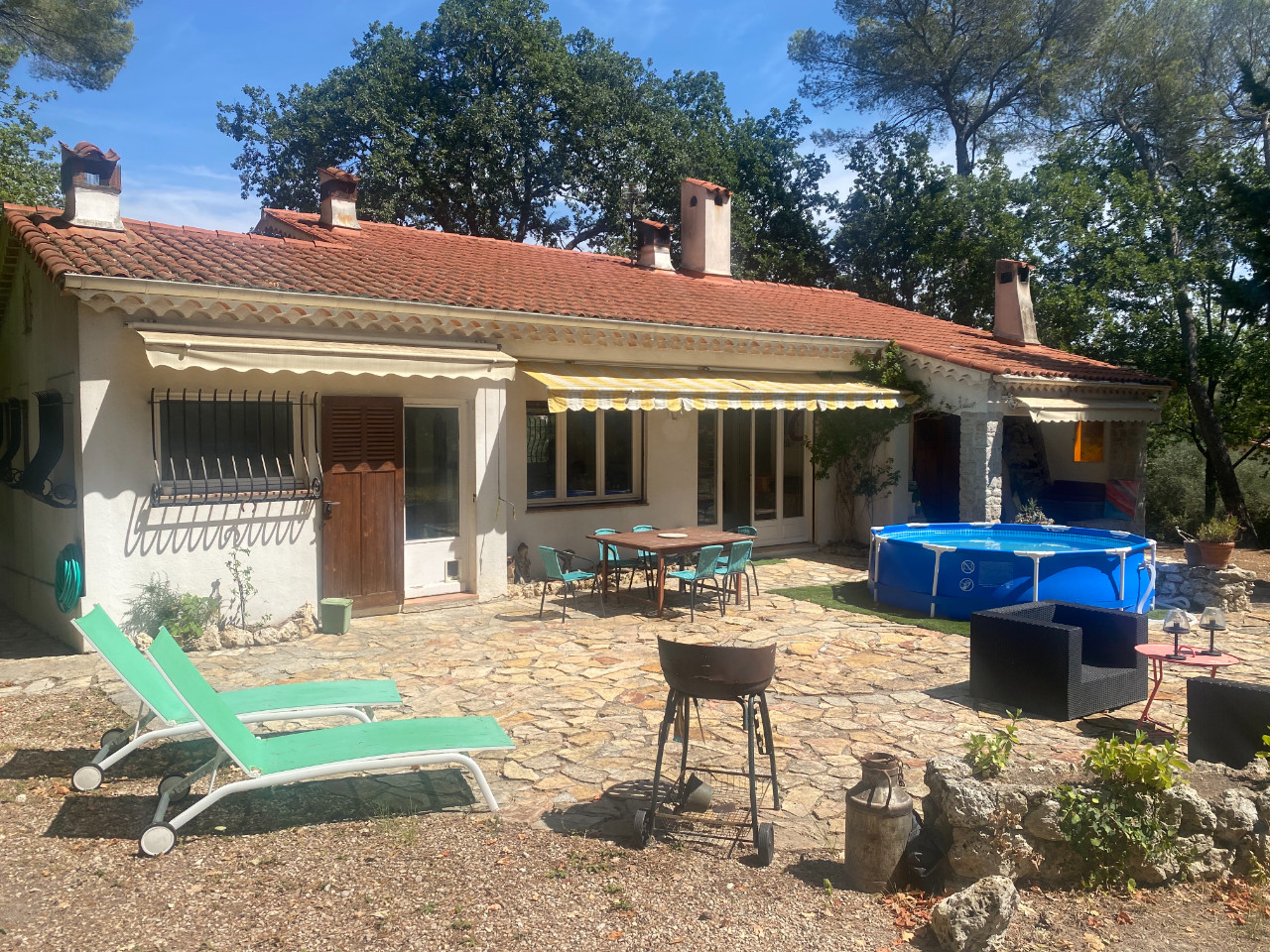 Maison 2/3 ch, 6 pers, 100m2, Grand Jardin, piscine hors sol, tyrolienne - 10 min Cannes