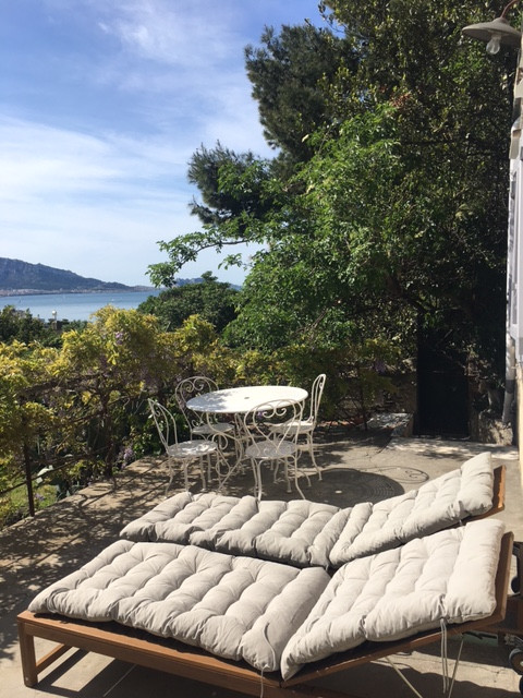Maison charmante, vue mer, jardin, proche plage et ville