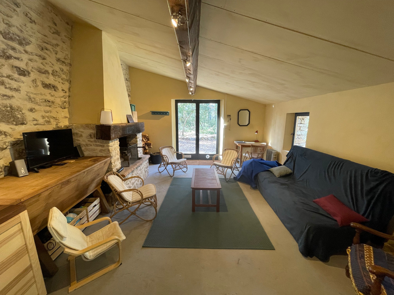 Location Vaucluse En forêt