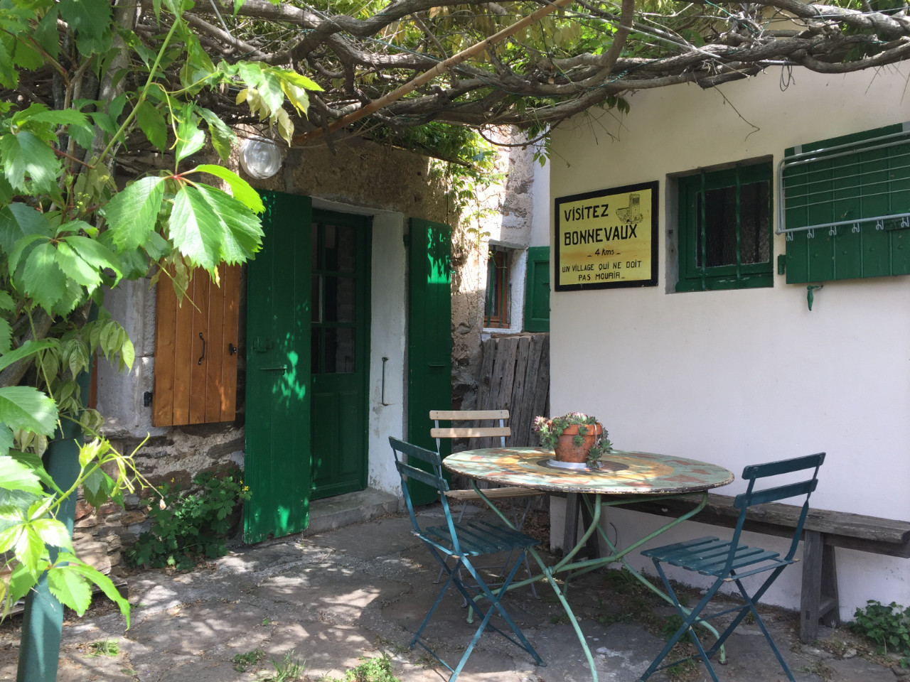 GreenGo Jolie maison cévenole en pierre dans un très beau village préservé.
