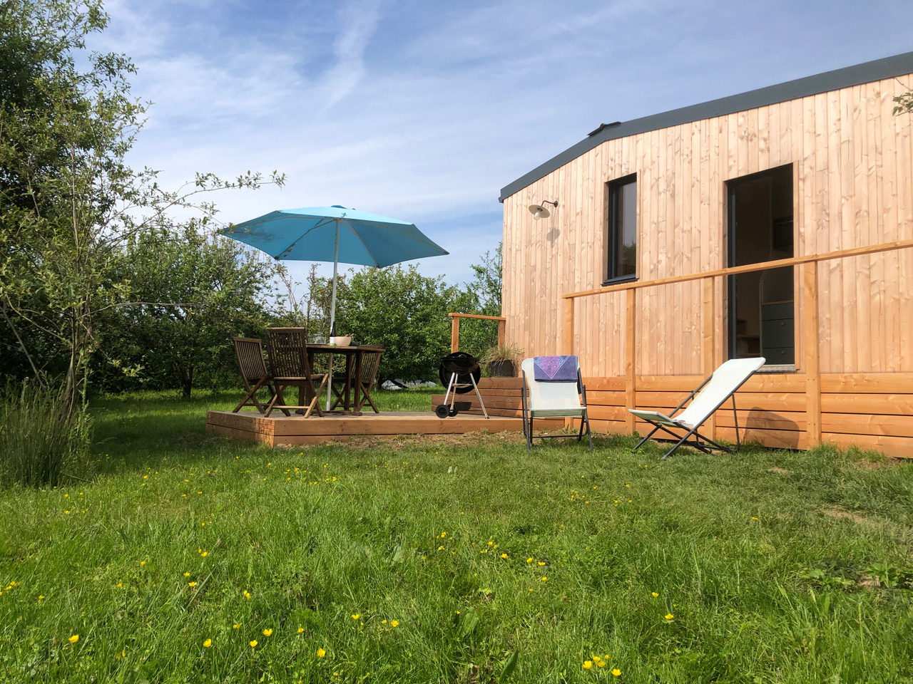 Maisonnette Ecologique, en Pleine Nature
