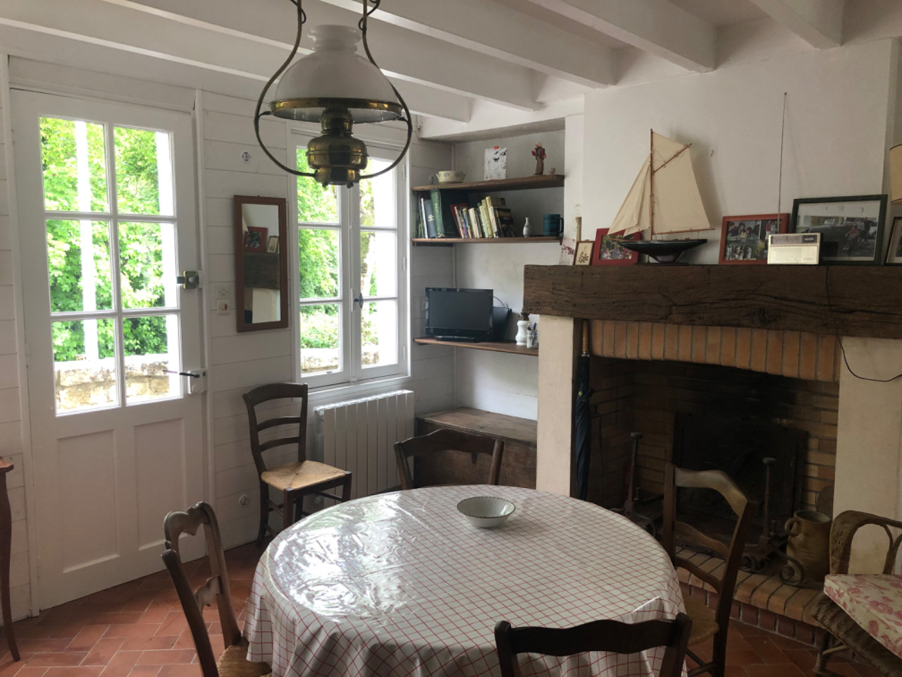 GreenGo Petite maison ancienne au bord de la Vienne