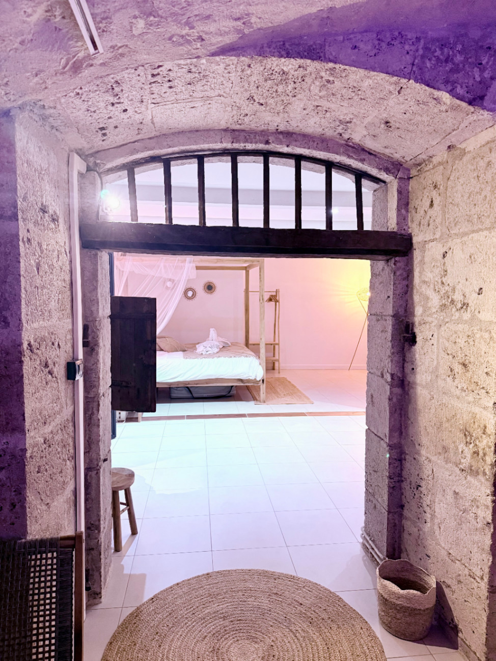GreenGo Au coeur des voûtes - Balnéo jacuzzi et sauna privatifs en coeur de ville