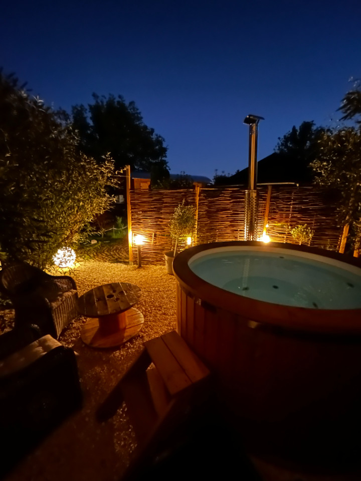 GreenGo Cosy Maisonnette avec cheminée et bain nordique privé en supplément