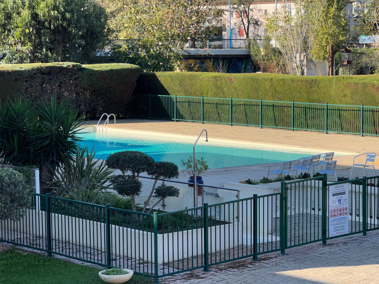 T2 avec Piscine et Véranda à Mandelieu