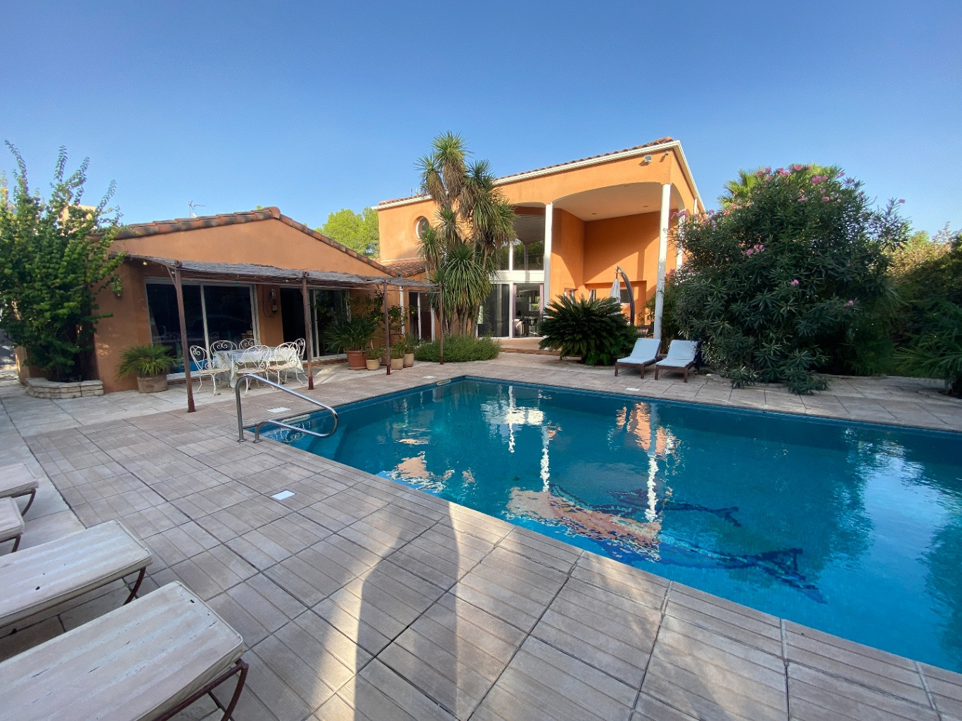 Sunset Villa