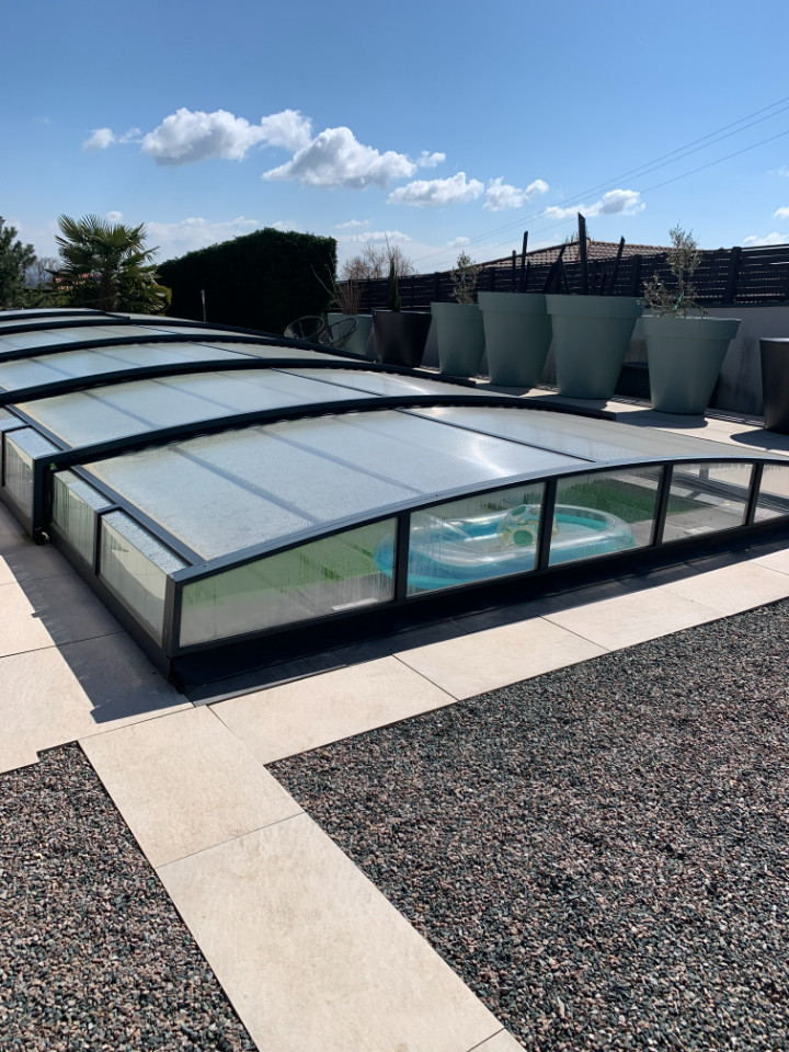 GreenGo Au trésor de Rose étage complet chic 40m2 dans maison avec piscine près A89/a72