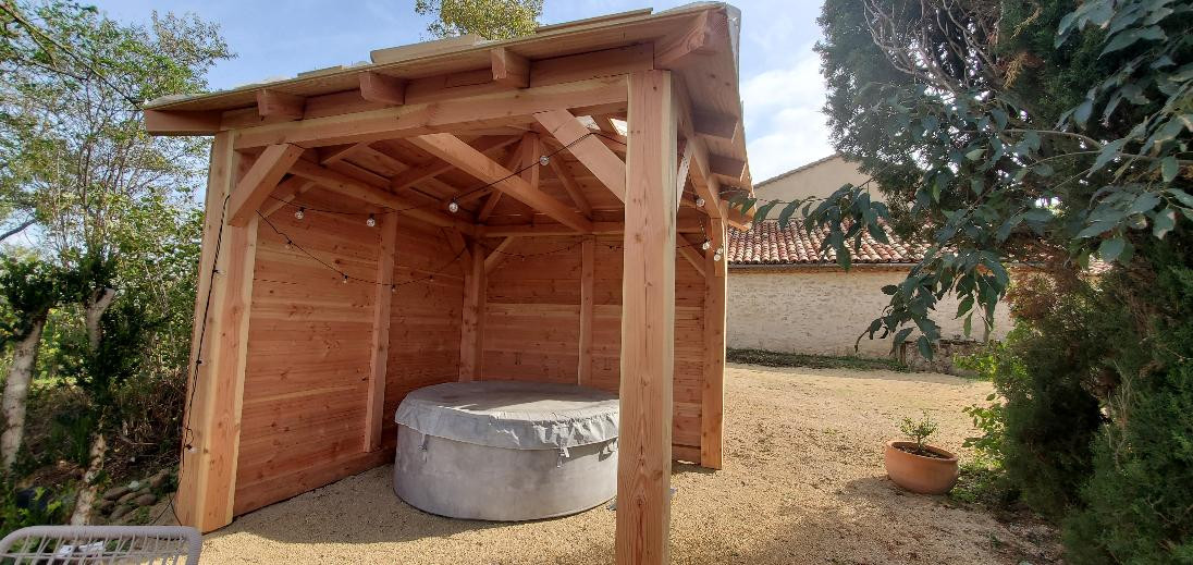 GreenGo Parenthèse de charme à la campagne avec jacuzzi privatif