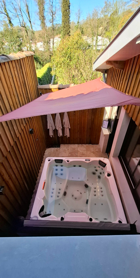 GreenGo Charmant atelier | Clim | Jacuzzi | Parking | Jardin