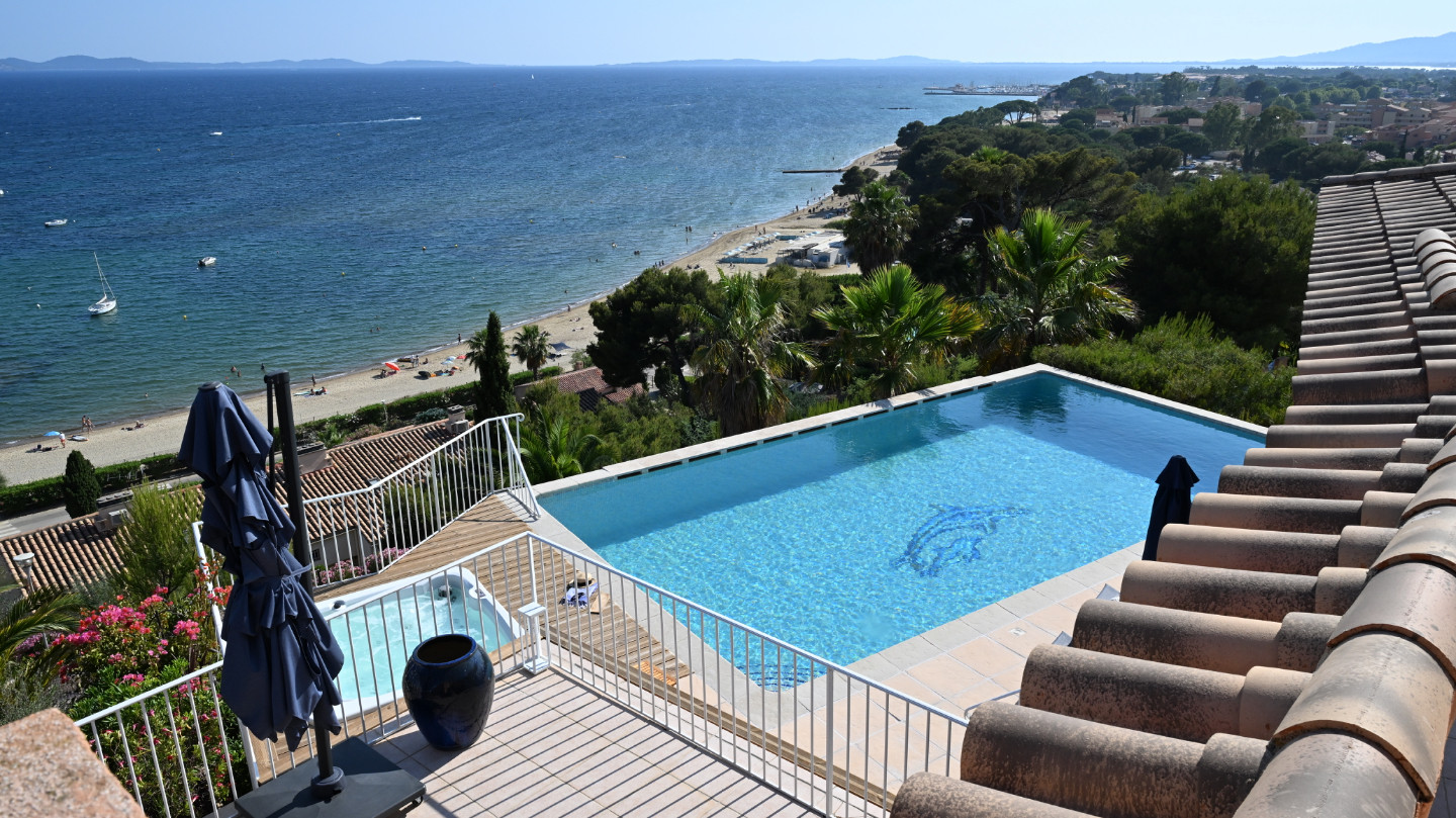 Hôte GreenGo: Villa le Rocher 3* Jaccuzzi Piscine Vue et Accès Mer - Domaine privé de l'Argentière