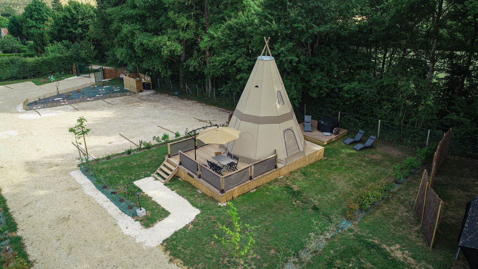 GreenGo Le Tipi à étage de l'Orée des 4 chemins