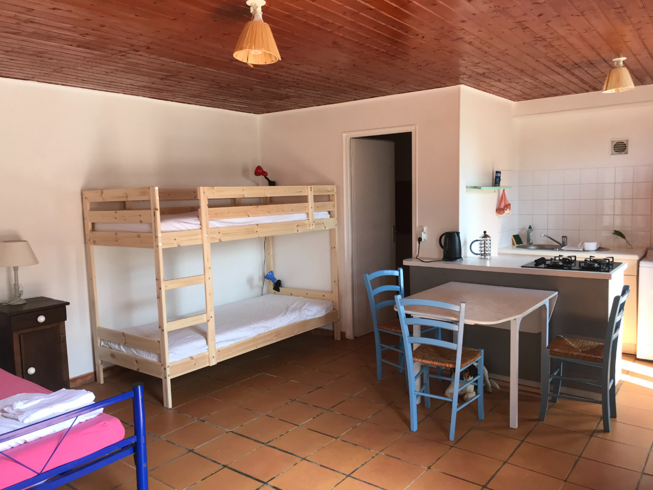 Gîte de vacances, familial et rustique. sans draps.