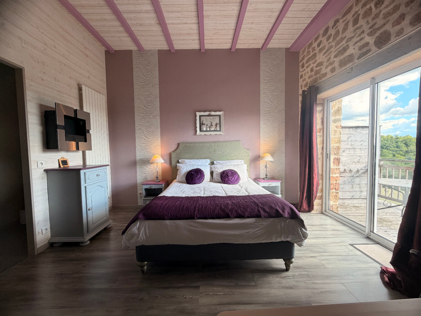 orderedImageAlt_accommodation_default