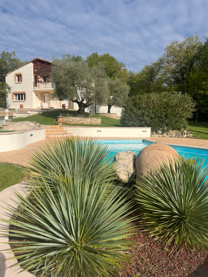 Le Chêne Charmant
