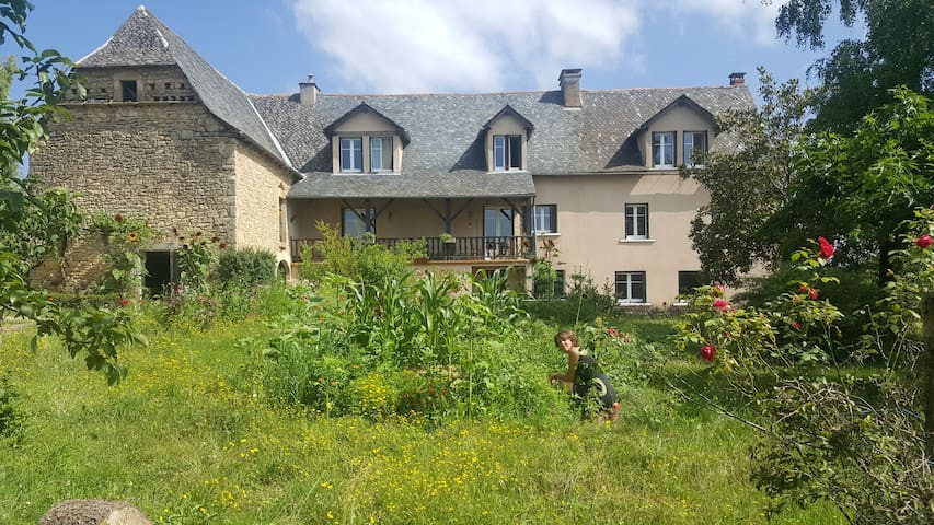 Eco-Gîte des Jardins du Batut - Accueil et maraîchage sur sol vivant