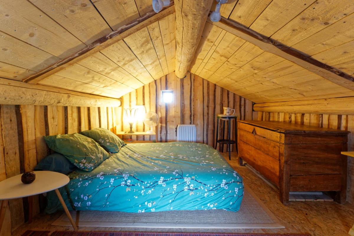 Maisonnette cocconing et atypique pour un sejour nature et bien être (massage et sylvothérapie)