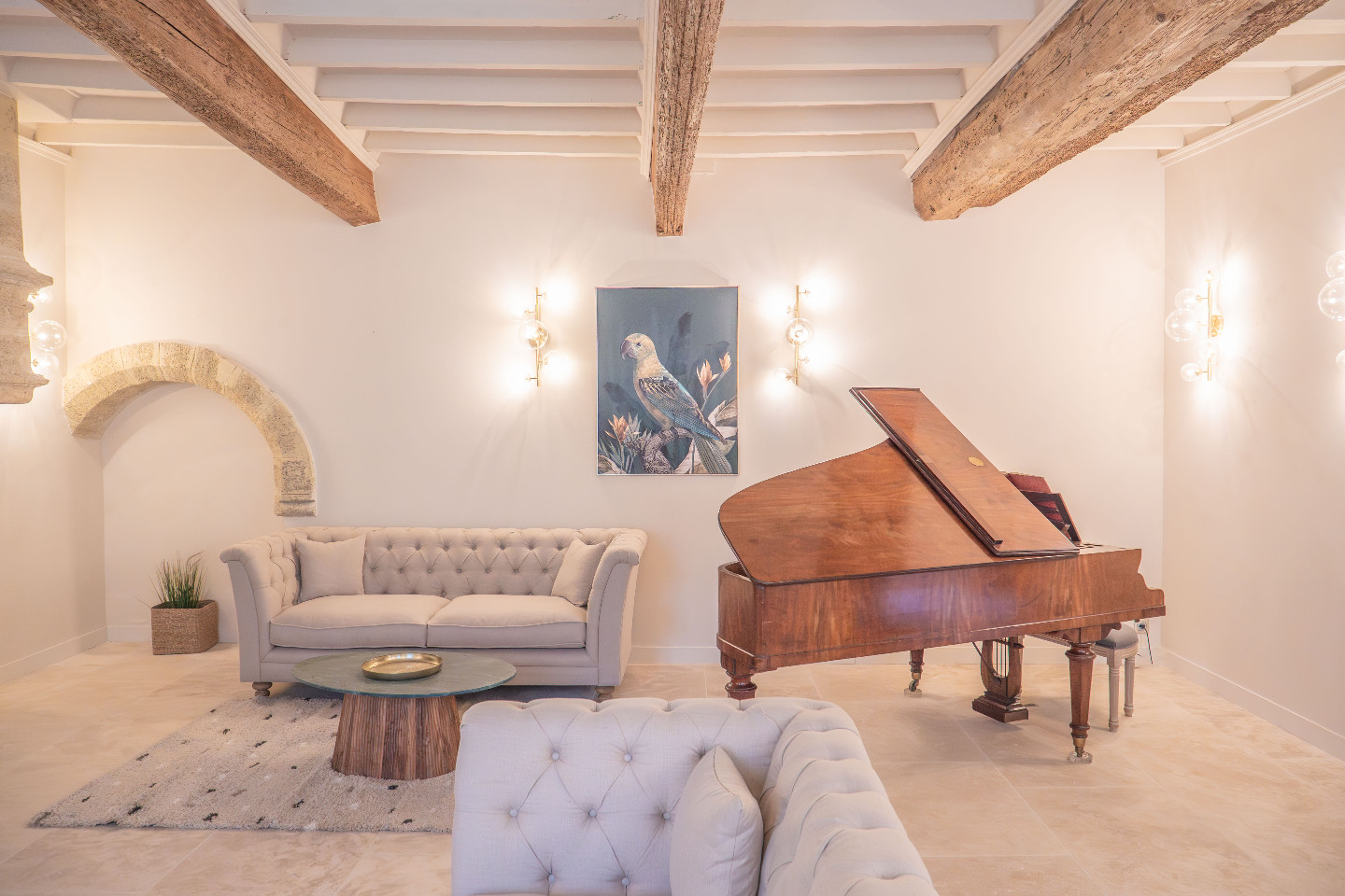 Logement GreenGo: Chez Nerthe, Maison 5* climatisé de charme avec spa privatif à Pézenas