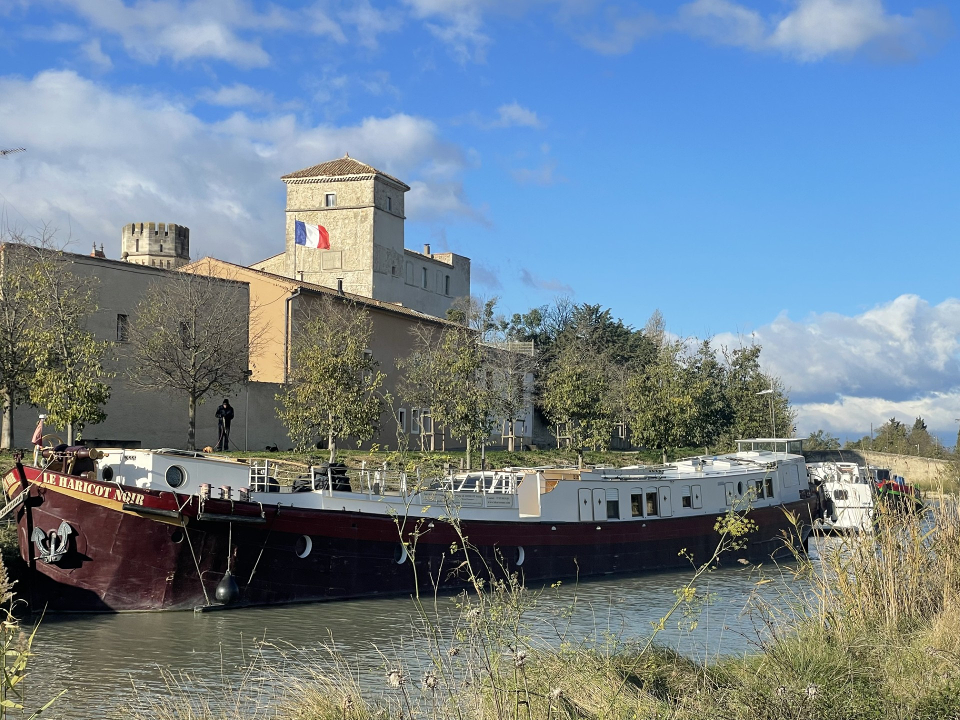 Péniche le Haricot Noir