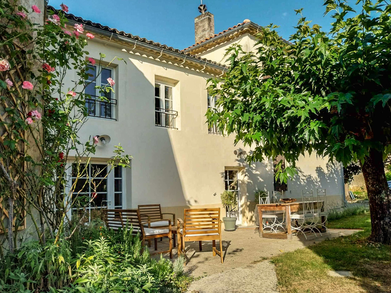 Petit Est Eco Cottage