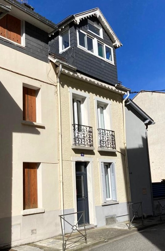 🌄 Maison familiale au cœur de Luchon. Confort, nature et mobilité douce dans les Pyrénées.