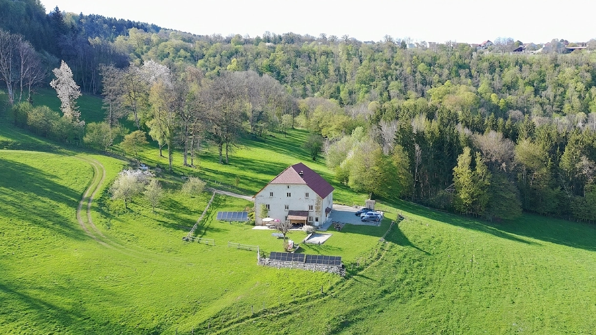 Gîte exceptionnel "l'écrin du Dessoubre", haut doubs, 10 pers, superbe panorama