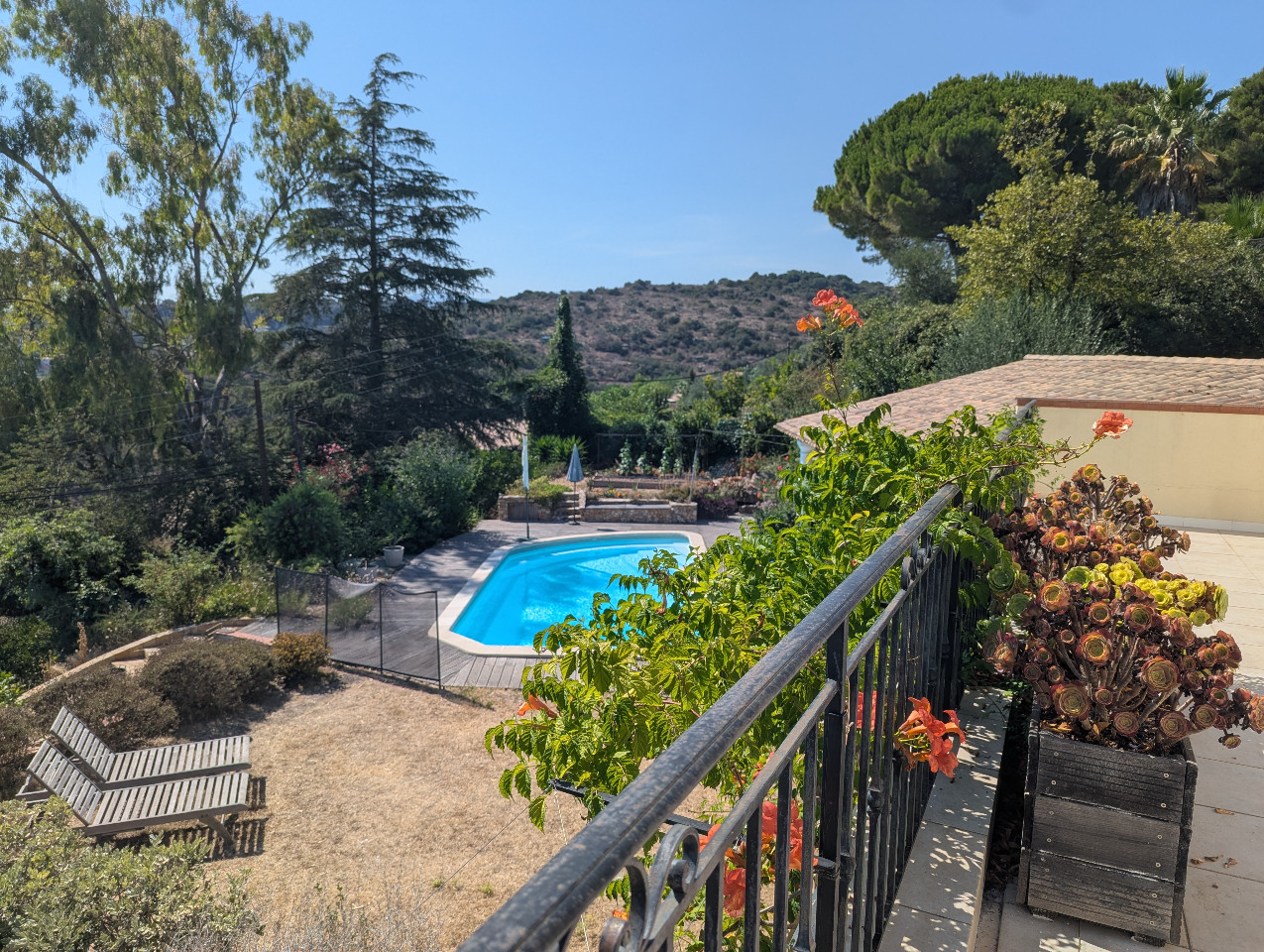 GreenGo Haut de villa avec jardin privé plein pied - calme, plein ciel, parking privé