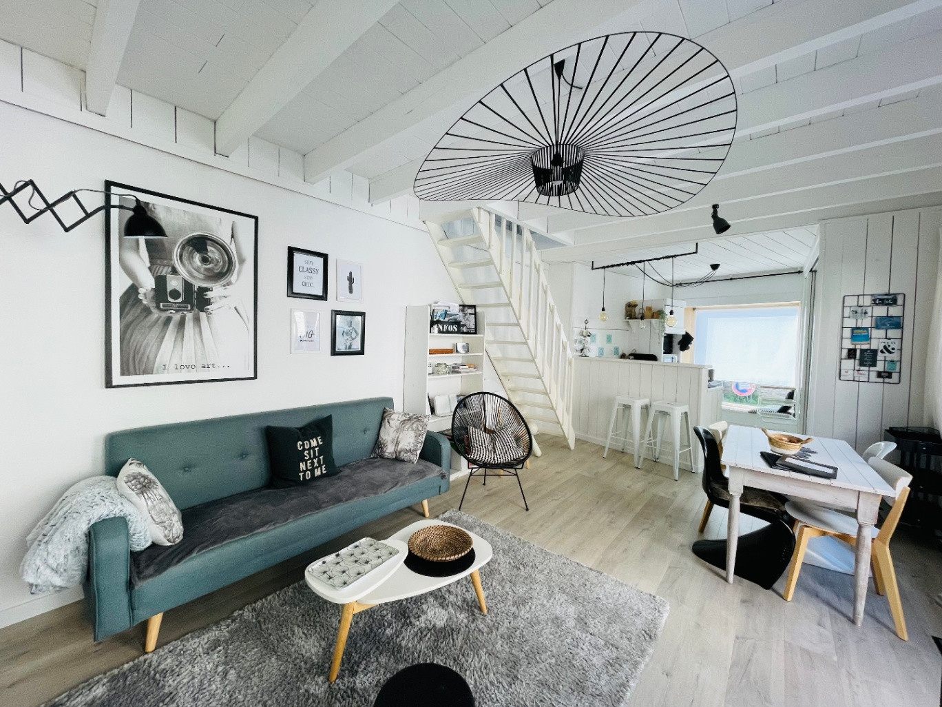 White & sea Locquirec - la plage!