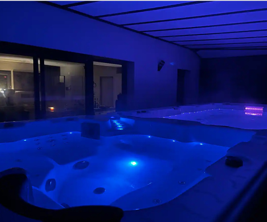 GreenGo Spa de nage et jacuzzi à Séverac d ́aveyron