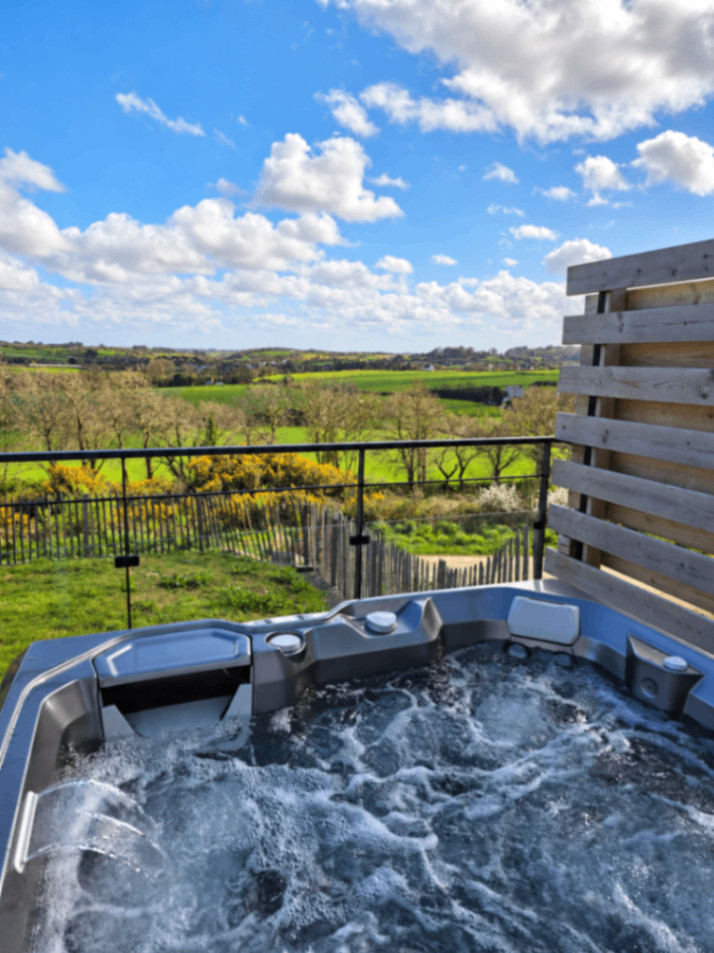 La Villa de Pen ar Menez – Spa, vue panoramique campagne & mer à 5 min