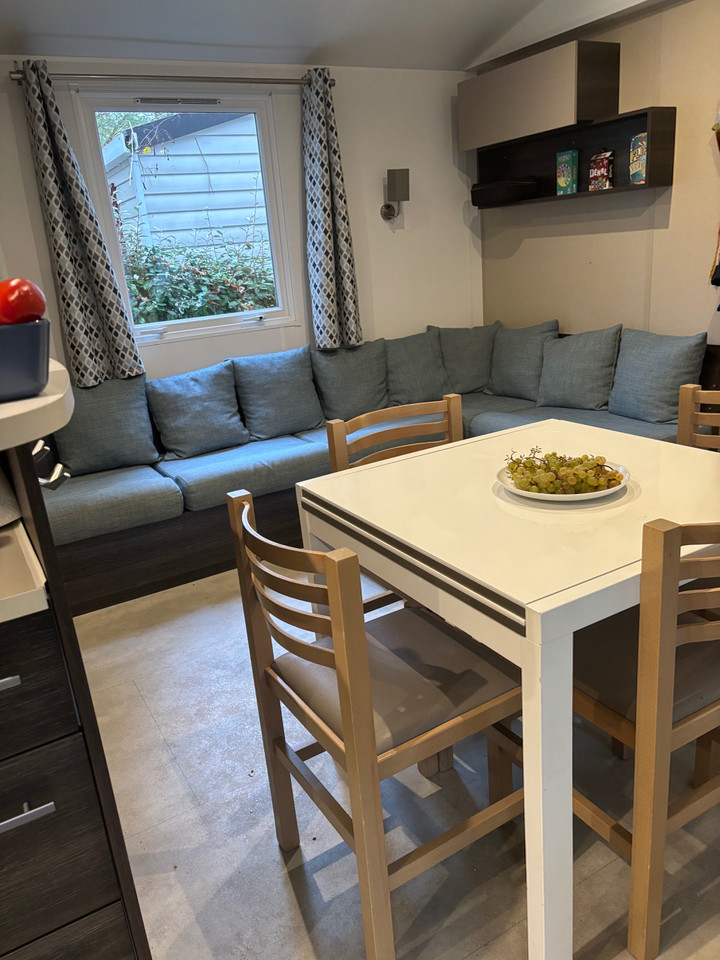 Mobilhome dans la forêt