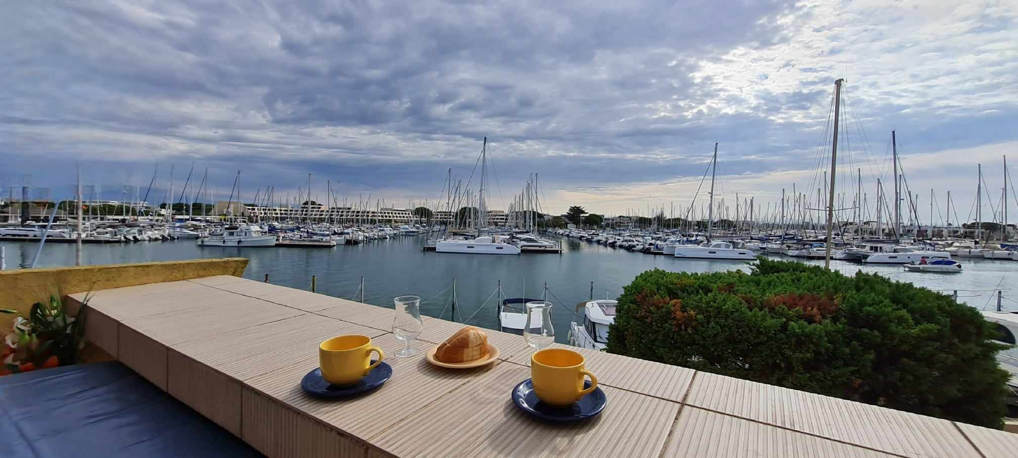 Marina Port-Camargue, à 200m plage sud
