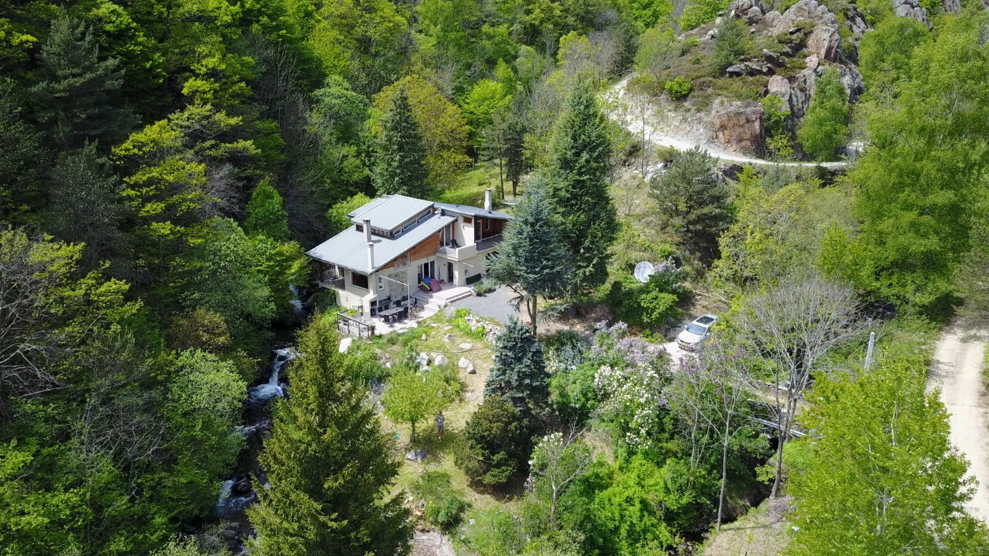 La Maison entre deux rivières | The River Mountain House